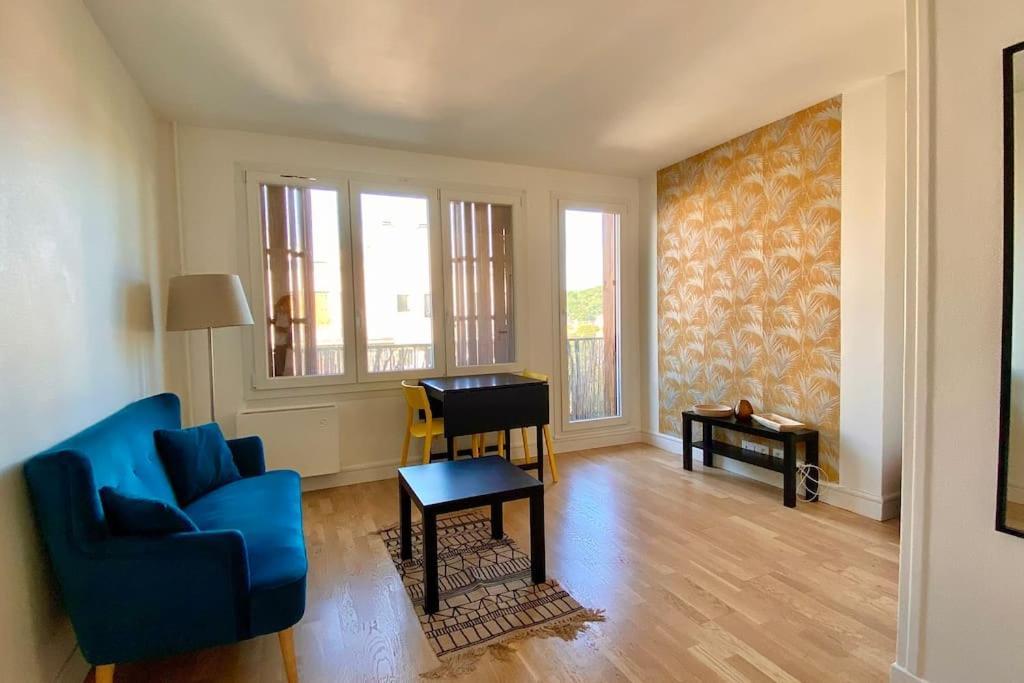 Beau Studio Cosy Et Calme - Face A La Gare De Rosny-Sous-Bois - 20Mn De Paris Et Disneyland Экстерьер фото