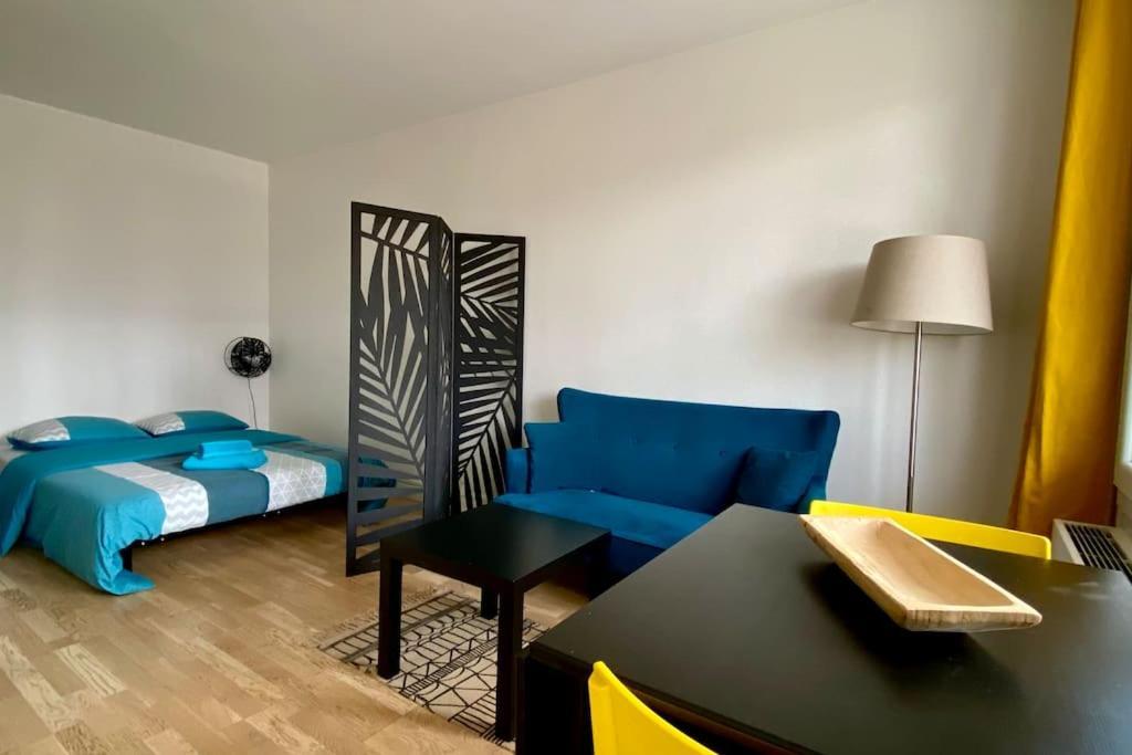 Beau Studio Cosy Et Calme - Face A La Gare De Rosny-Sous-Bois - 20Mn De Paris Et Disneyland Экстерьер фото