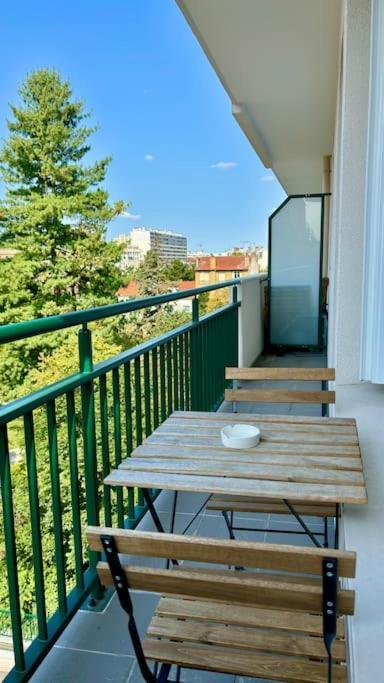 Beau Studio Cosy Et Calme - Face A La Gare De Rosny-Sous-Bois - 20Mn De Paris Et Disneyland Экстерьер фото