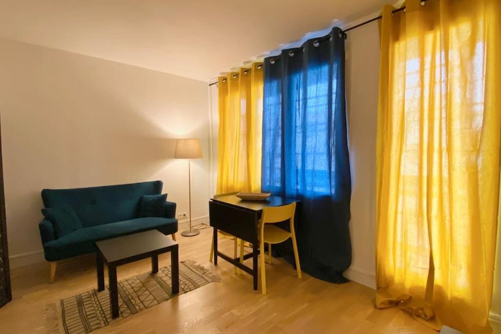 Beau Studio Cosy Et Calme - Face A La Gare De Rosny-Sous-Bois - 20Mn De Paris Et Disneyland Экстерьер фото